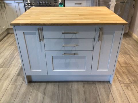 Excellence Living kitchen renovation — island and bespoke finishes